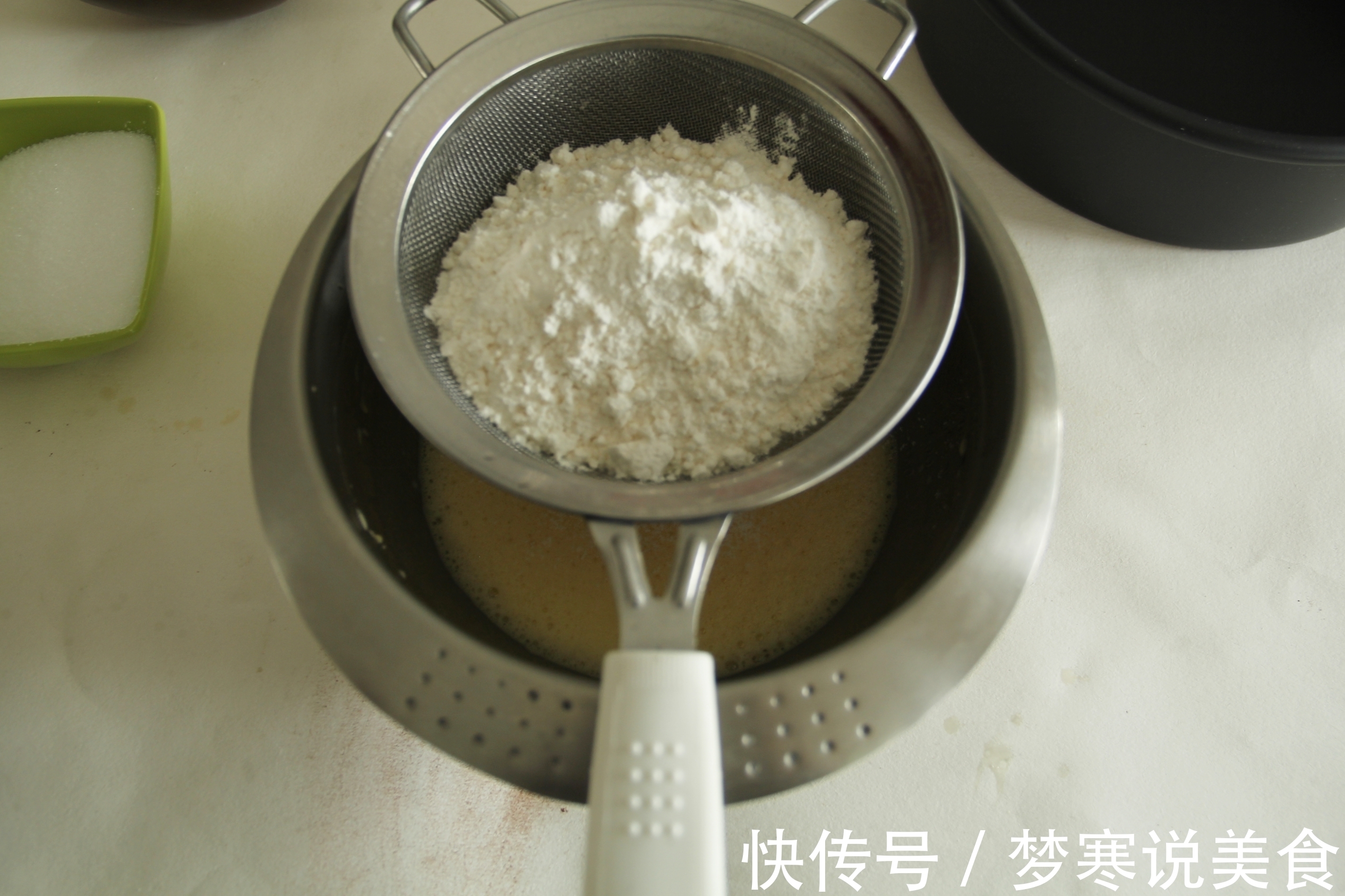 斑马纹戚风面包的制作方法，美味好吃，简单好做