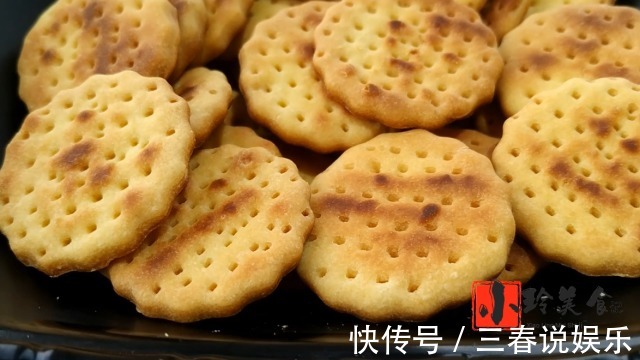 在家也可以自己做饼干,不加水,不用烤箱,香甜酥脆,营养又健康