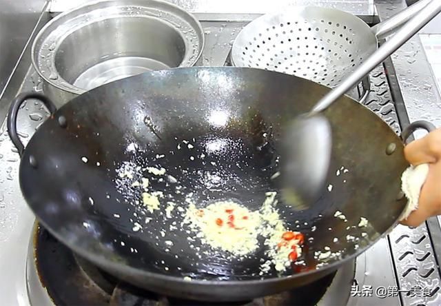 入味|蒜泥豆角很多人都做错了，学会这个方法，清脆不变色，脆嫩入味