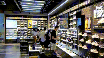 丽水|火了!丽水人顶着台风天买鸿星尔克