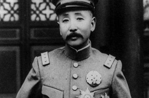 袁世凯|为称霸奉天,张作霖赶走3个厉害角色,为何他不割据东北当皇帝或总统?