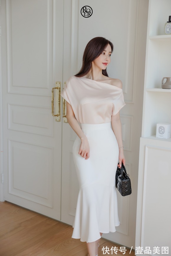 时尚|女神孙允珠时尚搭配:荧光驼色淡粉斜肩白瓷鱼尾裙