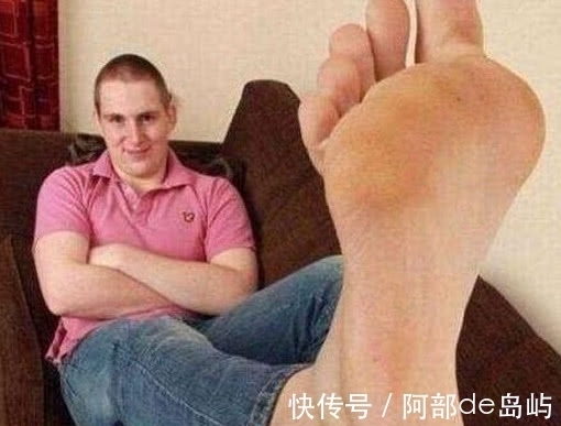 吉尼斯之最 吉尼斯之最：男子以40厘米打破世界最长记录，网友：我信了！