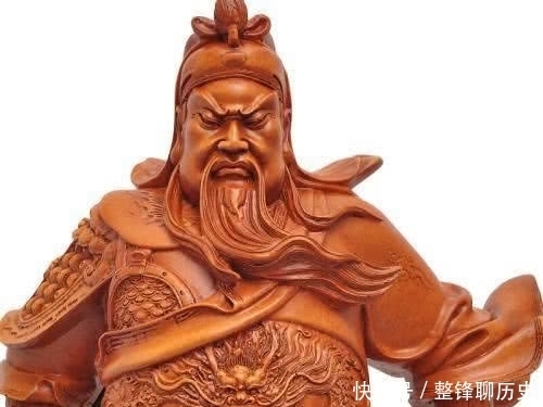 闭眼|关羽雕像都是闭眼的样子,为何不让他睁开眼?木匠:睁眼的代价太大!
