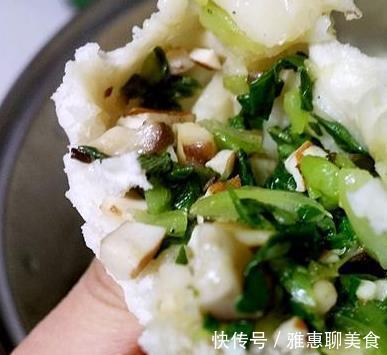 让青菜包子的绿色蔬菜变得绿色和新鲜，而且很香