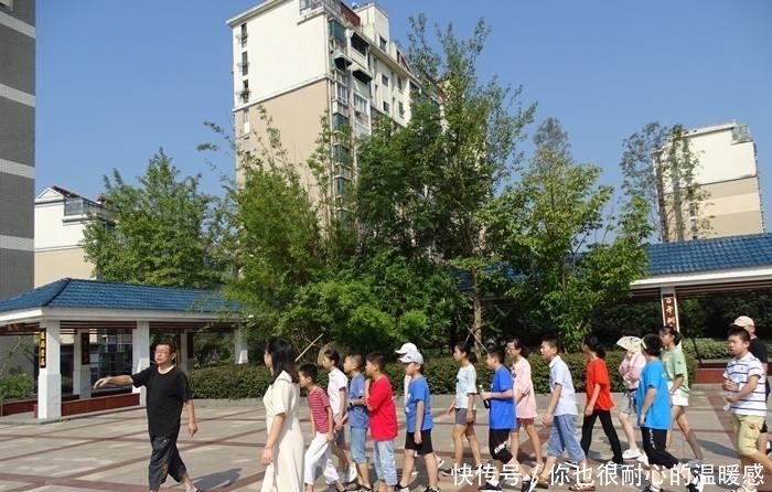 孩子晚上一|9月出生晚一年上学?7月和8月出生的才最吃亏,体现在这三方面