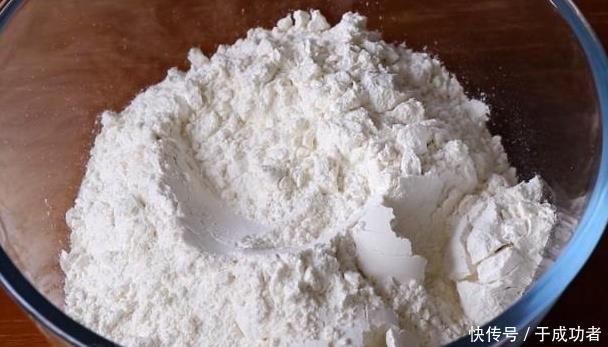 又白又香的包子怎么做?不能只加酵母粉,多加3样,比买的都好吃