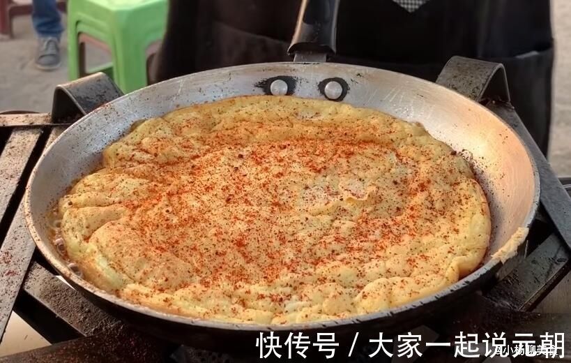 煮鸡蛋|“鸡蛋”这样做太香了，5个鸡蛋放锅里煎，出锅比蛋糕还松软好吃！