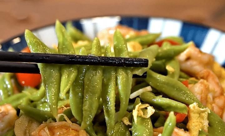 冬天,少吃白菜萝卜多吃它,做成面食,劲道爽滑又顶饱,真好吃