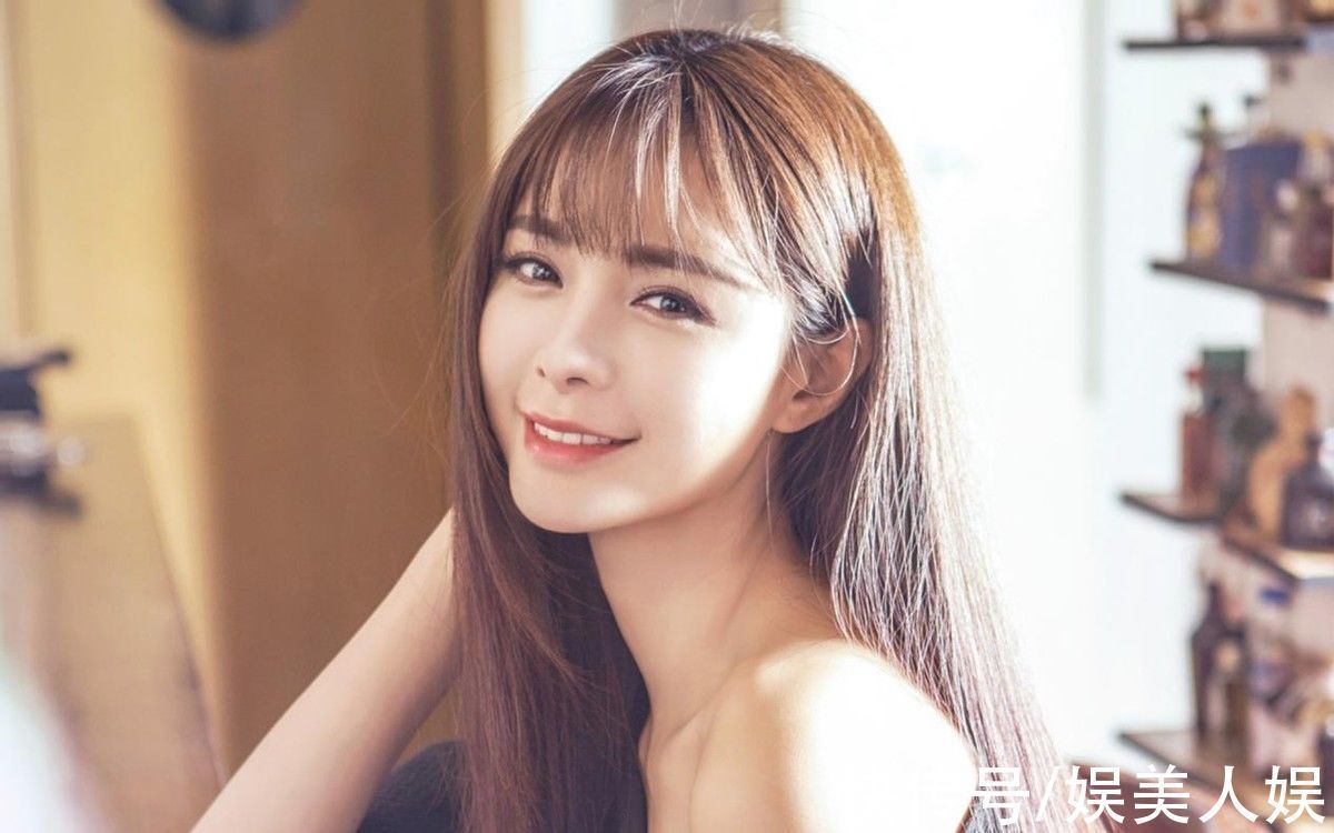 沈梦辰3倍卖旧衣服，售卖假冒名牌，芒果台主持人几乎全部翻车