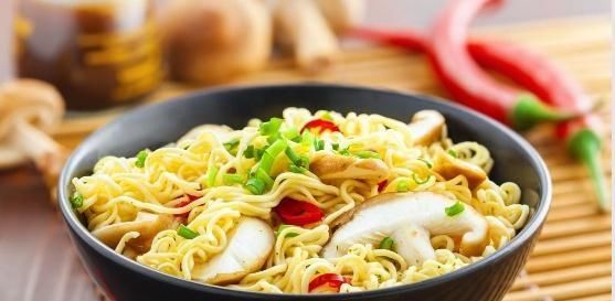 对身体|这4种零食被儿科医生列为“黑名单”,孩子再馋,一口也不能吃