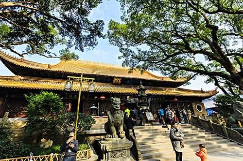 中国有三座“灵验”寺庙，香火旺盛，游客众多
