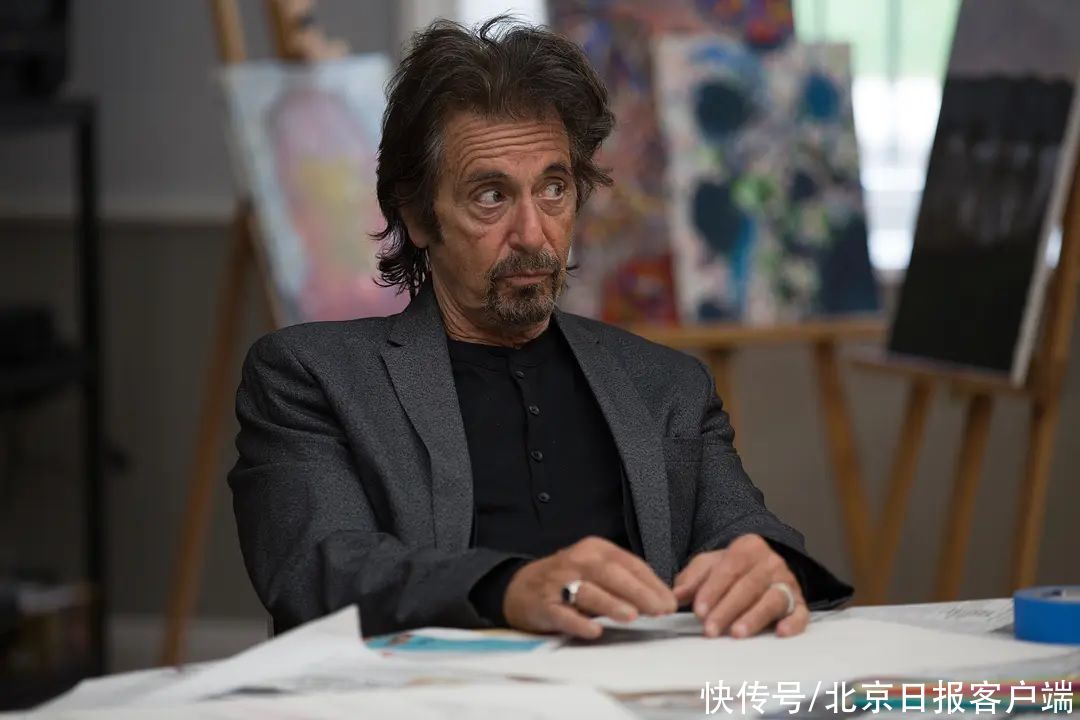 西蒙|《低入尘埃》：巨星和角色的复调低唱