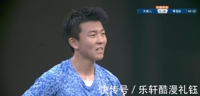 球员|中超保级战神剧情青岛队2打0，主动放弃单刀，解说看不懂