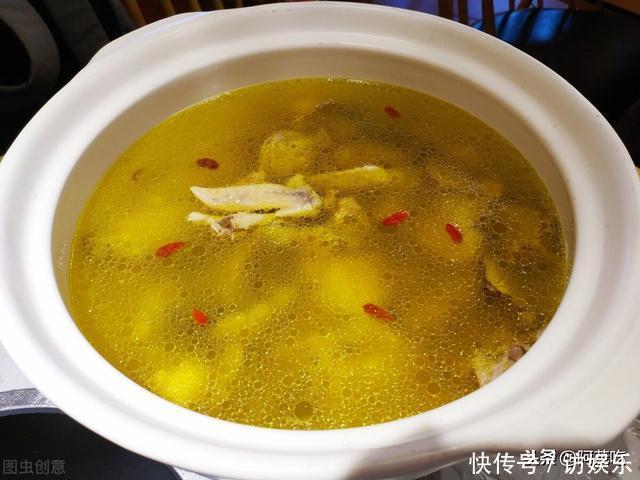 手把手教您炖鸡汤,营养美味,全身暖呼呼