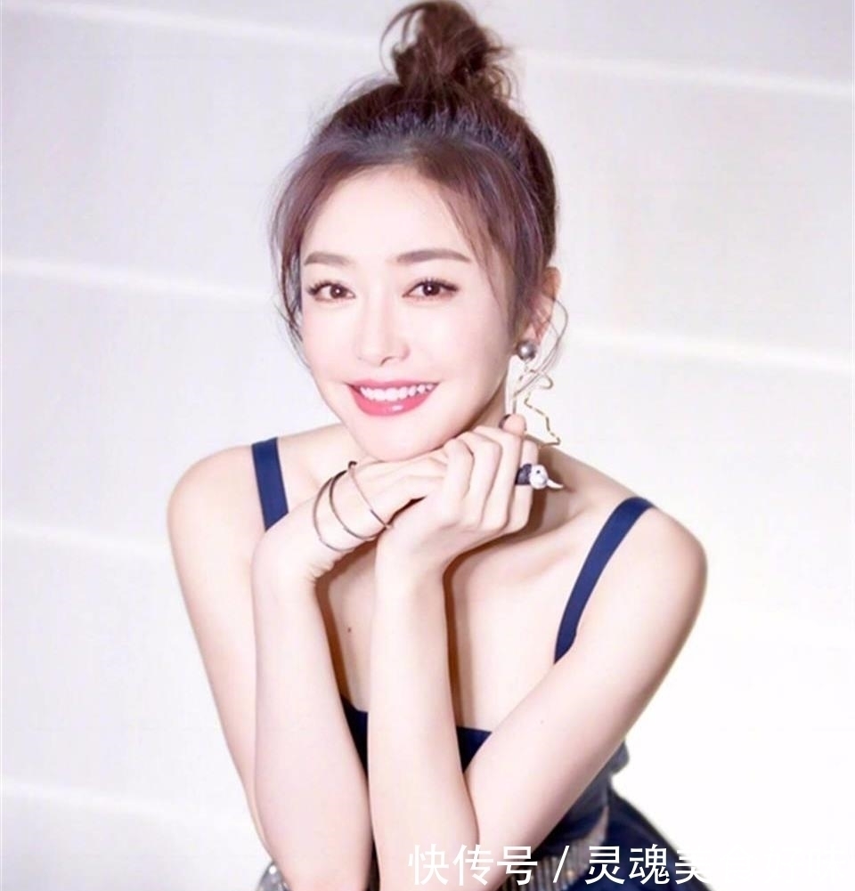 丸子头 女人不论多少岁,这3款“显老”发型尽量别留,像大妈还没档次!