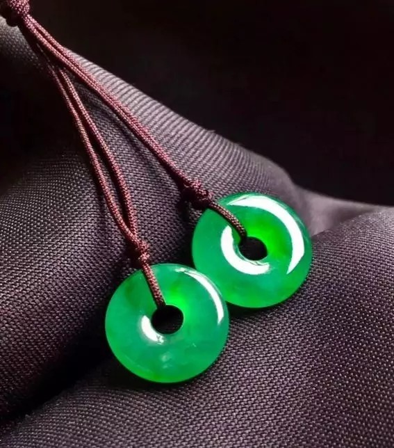 翡翠挂绳搭配全攻略,收藏这一篇就够了