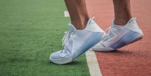 黑米|男人小便时,若能保持1个动作,妻子会喜欢你,长寿也会偏爱你!