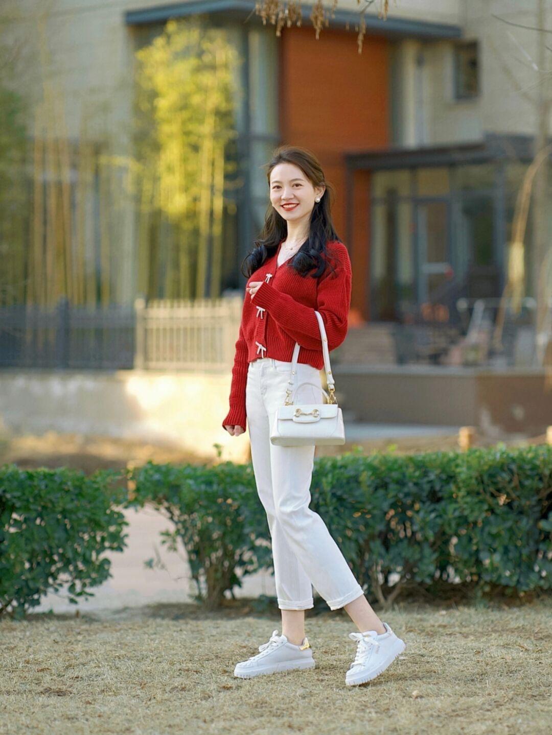 打扮|懂得打扮比长得好看更重要,今冬流行“毛衣开衫”,你有几件?