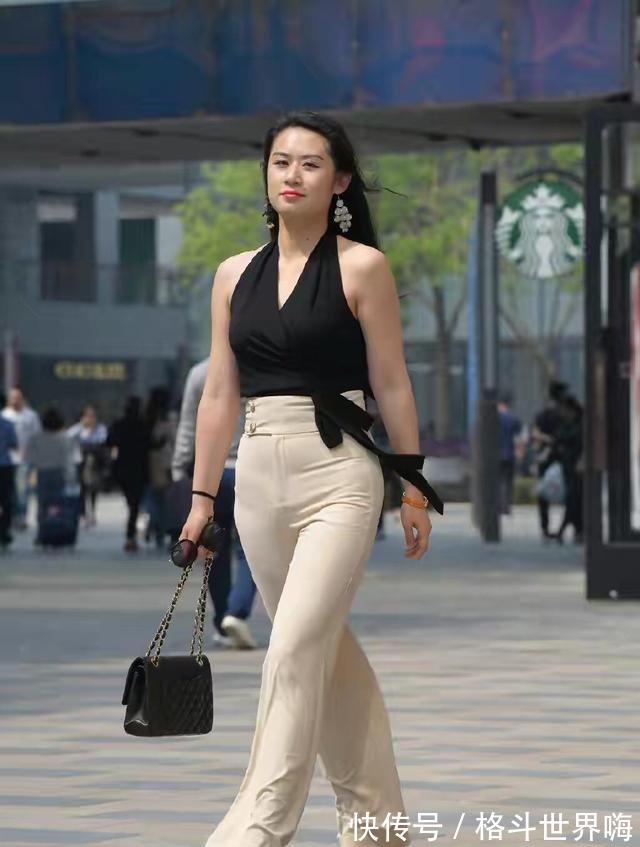 搭配 夏季这样搭配,给人一种清凉大方的感觉,穿出完美的曲线!