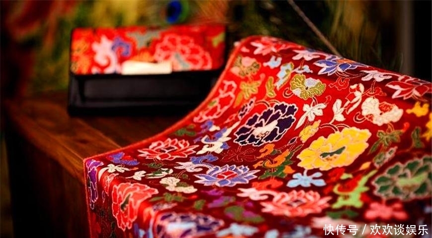 技术|古代皇帝龙袍专用的布料,现代技术织不出,如今8000元一米