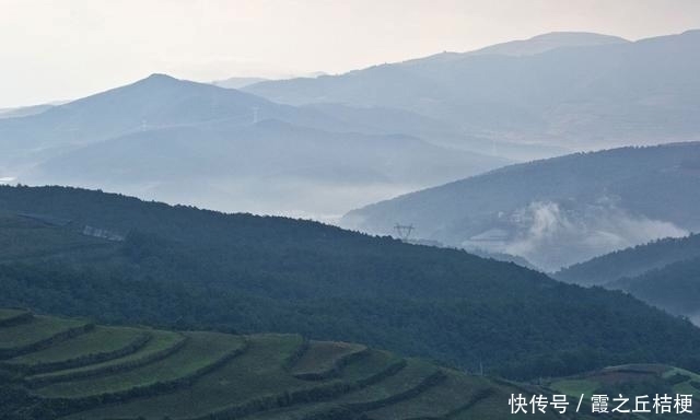 神奇的土地，浓烈的色彩，完美的线条，东川红土地