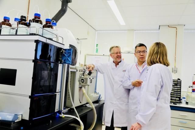 乳业|伊利金冠领荣获“智造示范”表彰,核心竞争力稳步提升