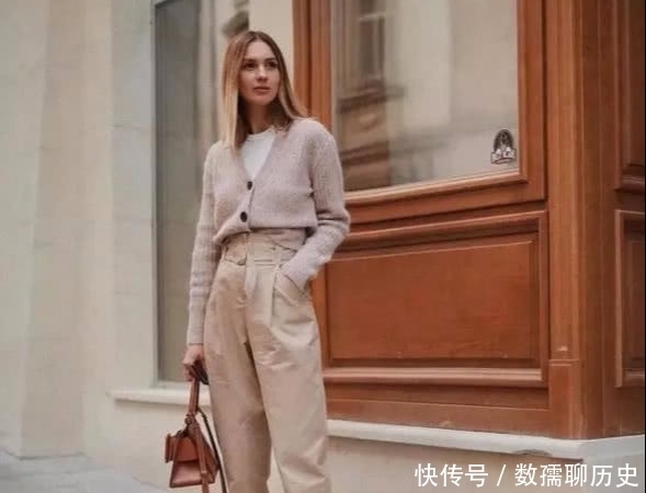 奶奶|女人过了50少穿“小黑裤”,不洋气!今年流行“奶奶裤”,真漂亮