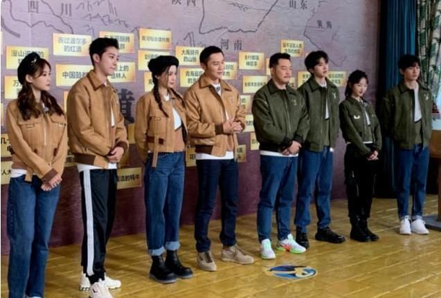 沙溢|跑男黃河篇公開嘉賓睡前準(zhǔn)備，3位女生太一致，蔡徐坤讓彈幕沸騰