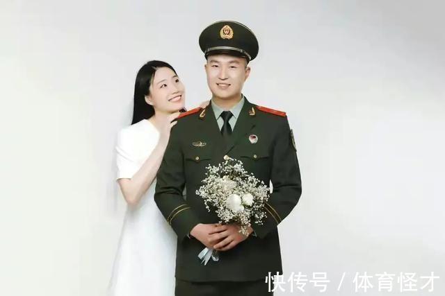 中国女排|女排再迎喜讯！25岁女排名将公开订婚照，未婚夫军人出身高大帅气