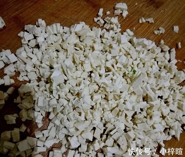 营养|自从豆腐这样做,家里老人孩子都爱吃,隔三差五做一次,营养鲜嫩