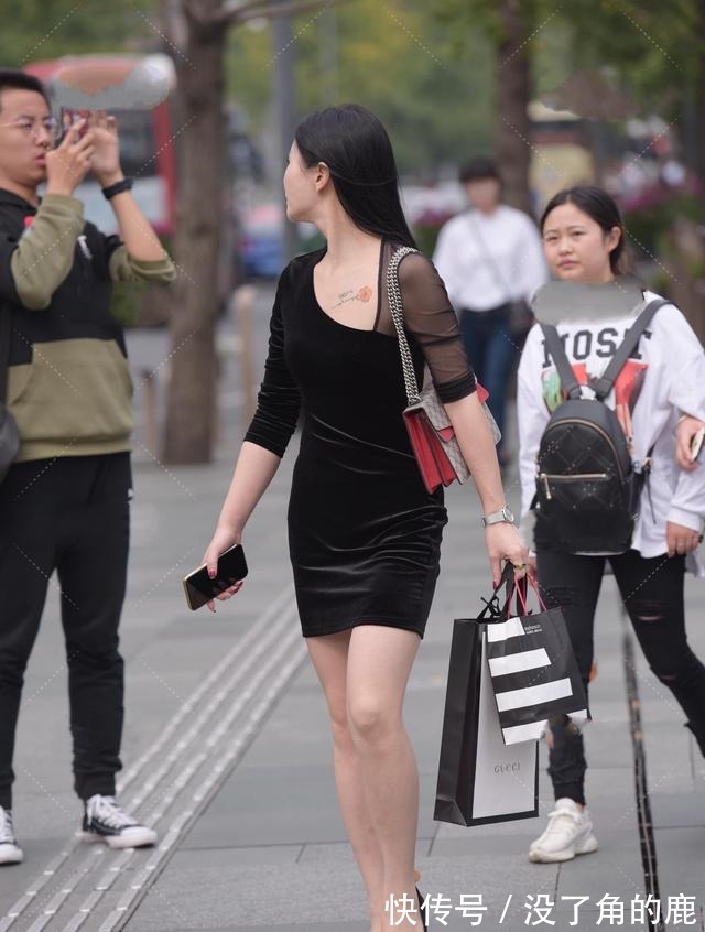 柳腰花 漂亮的柳腰花，提升气质和身材，微笑甜美！