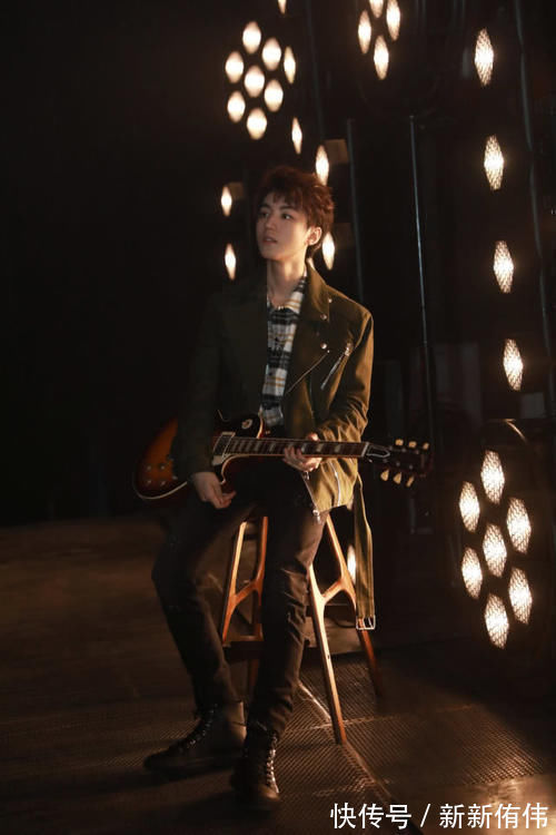 吉他|王俊凯点评过于专业让观众很疑惑，但听完小凯解释后，瞬间明白了