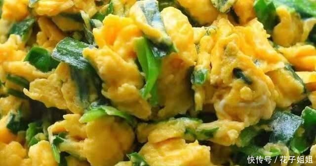 韭菜炒鸡蛋|韭菜炒鸡蛋到底分开炒还是一起炒这个问题看了这篇文章就知道了！