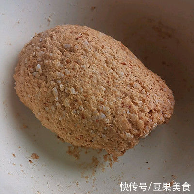 麻辣条|这道自制麻辣条美味下饭，连着吃都不腻