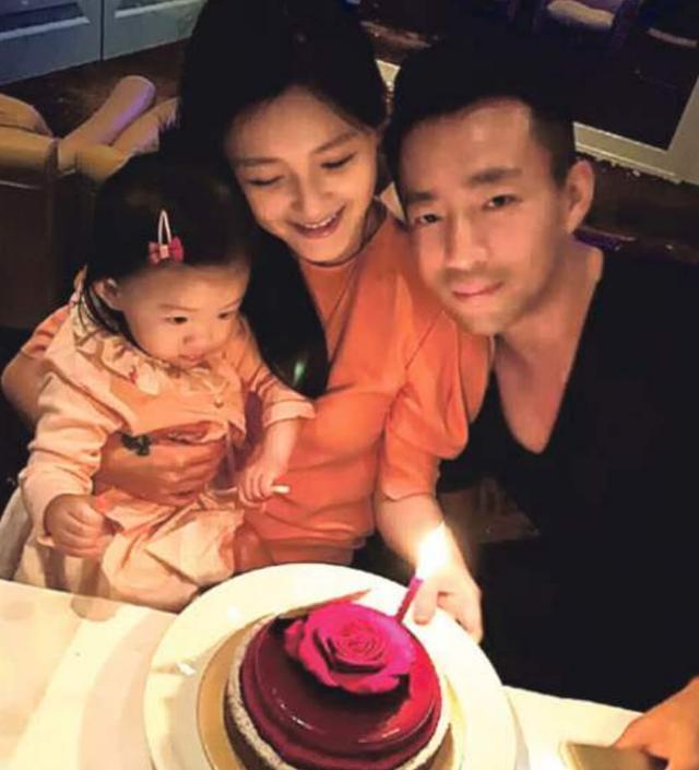 下巴|有一种遗传叫“专挑父母缺点长”,完美避开优点,基因太神奇了