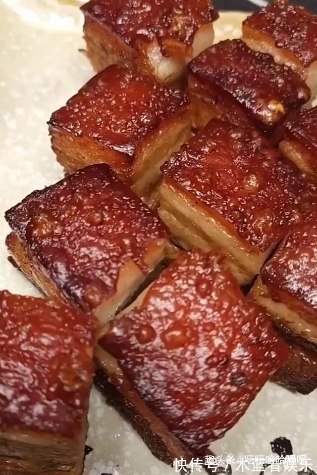五花肉不仅可以红烧，还可以烤着吃，更有味儿，入口即融不油腻！
