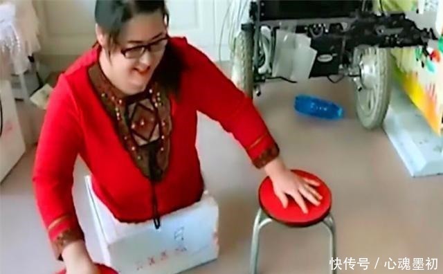 “无腿妈妈”不顾劝阻,坚持生下双胞胎,5年后的生活令人动容!