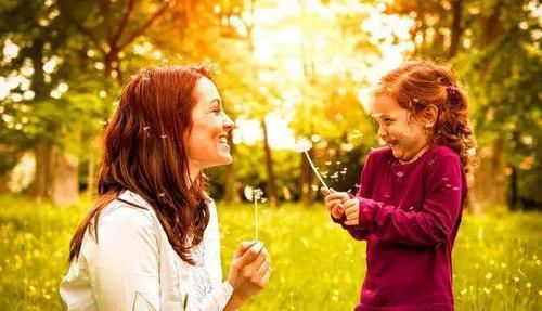 女儿|有女儿的家庭，父母需要教会孩子这3件事，以免走上歪路