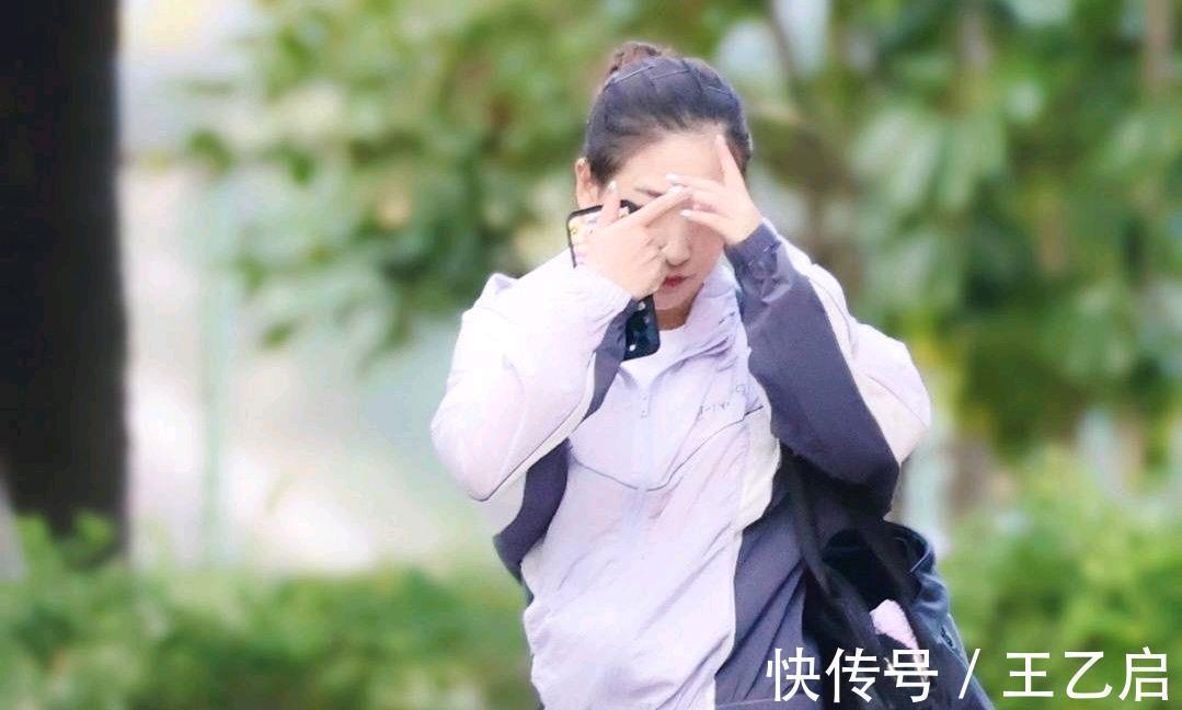 教练|恩师常伴左右,孙颖莎到了正式比赛当中,谁会做场外指导?