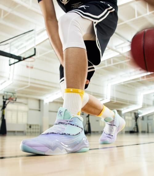 KT6 全新安踏KT6“行云流水”配色正式发售!安踏的配色设计能力让人感到惊讶