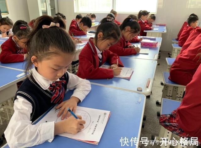 兴趣爱好$小学生被罚写“雨”字，从小雨写到暴雨，网友：你是来搞笑的吧