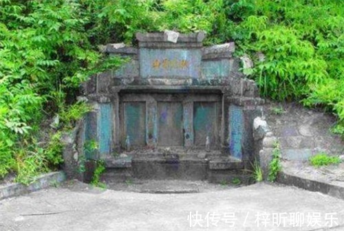 风水$南宋落榜秀才发现一处宝地,故意自尽埋葬于此,从此家族人才辈出