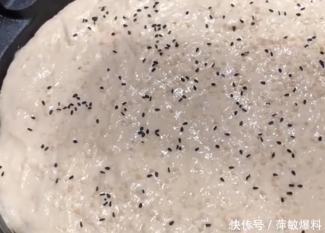 1碗黄豆，2个鸡蛋，没想到这么好吃，不蒸不炸，出锅一会就光盘