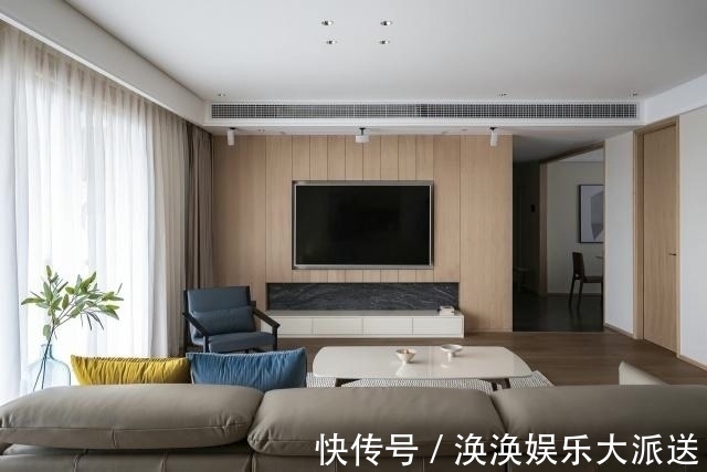 装修|大户型的现代实木风格装修,让生活回归平淡,享受平凡生活