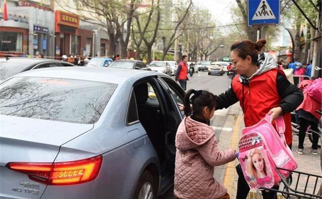 家长|幼儿园要求填“我家的车”调查表，家长表示反感，宝妈的做法获赞