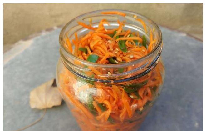 胡萝卜|胡萝卜创新吃法，不炒也不蒸，不放一滴油，配上油条超级好吃