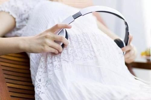 辐射|邻居不关WiFi,孕妇怒砸汽车:我宝宝出了事,你付不起这个责