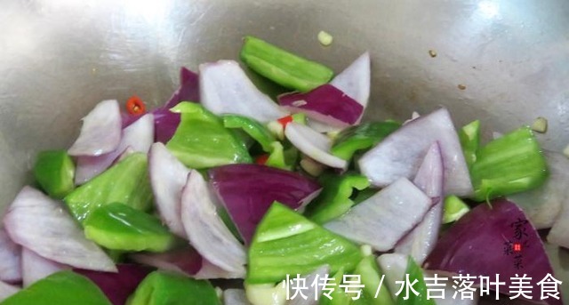 炒肉千万别用淀粉腌制，学会这3个小妙招，肉质滑嫩，鲜香美味！