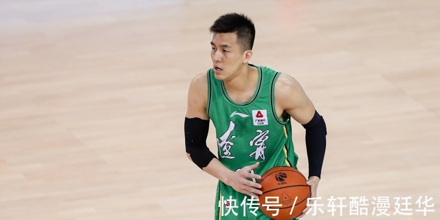 犯规|辽宁涉险逃过3分绝杀!赵继伟自责无脑,郭艾伦心情差,直接发飙